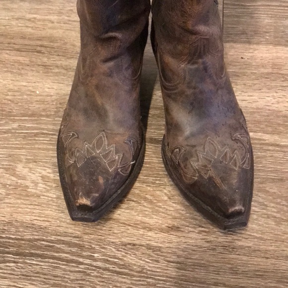 Cavender’s Gorgeous Distressed Brown Cowboy Boots - Picture 5 of 5
